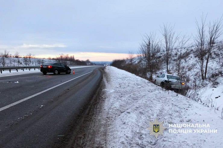Внаслідок ДТП в Миргородському районі постраждала трирічна дитина: водій автомобіля був п'яний